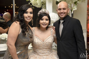Temas de sesion de fotos de 15 años. Quinceanera de Dulce en Mesa